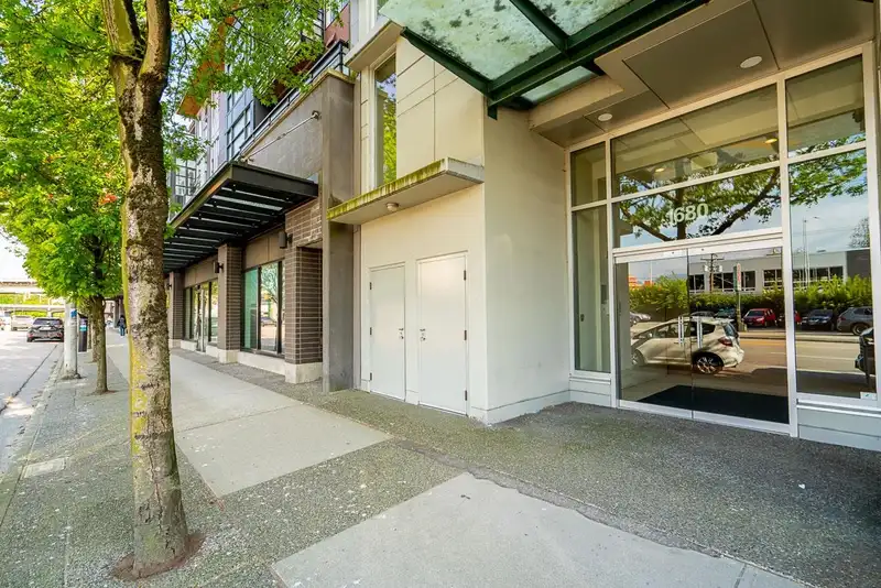 409 1680 W 4TH AVENUE - photo 4 of 40