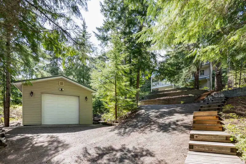 8325 RAINBOW DRIVE - photo 2 of 34