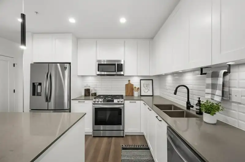403 20052 83A AVENUE - photo 1 of 29