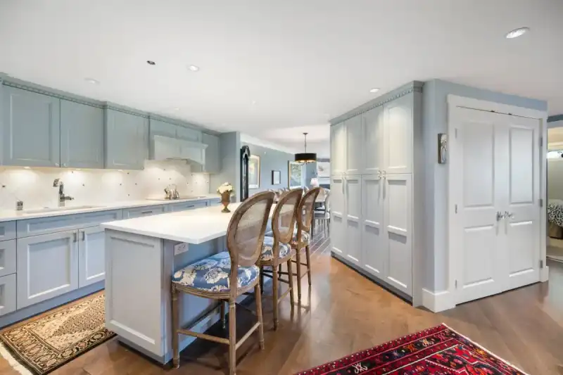 205 1470 PENNYFARTHING DRIVE - photo 1 of 27