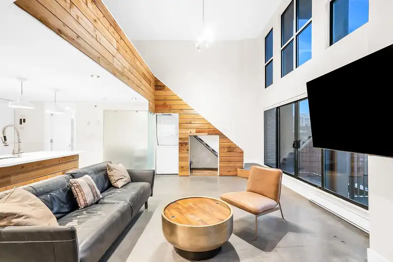 507 22 E CORDOVA STREET - photo 4 of 35