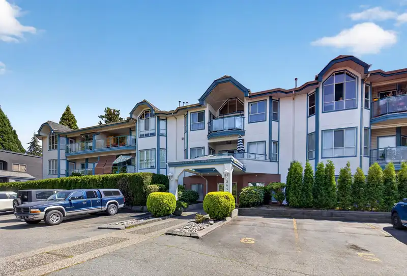 408 5646 200 STREET - photo 1 of 32