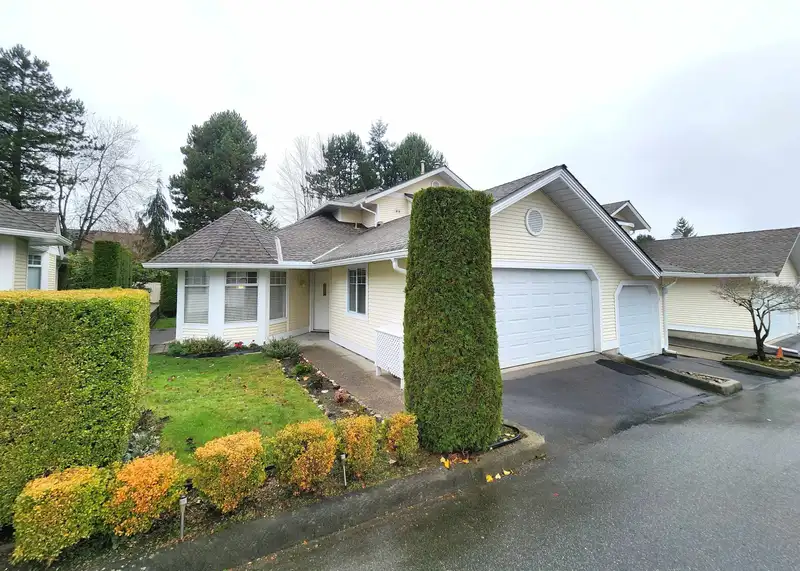 35 8737 212 STREET - photo 2 of 35