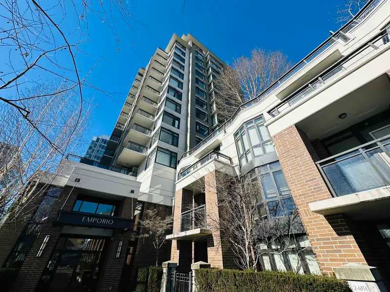 906 6351 BUSWELL STREET - photo 1 of 19