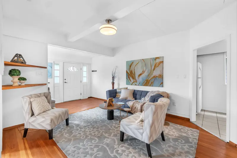 2223 E 8TH AVENUE - photo 3 of 25