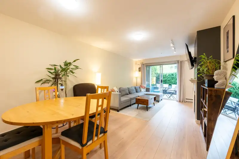 1 1386 W 6TH AVENUE - photo 3 of 32