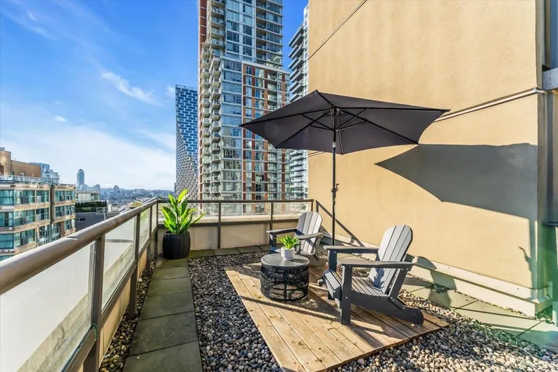 1006 789 DRAKE STREET - photo 3 of 22