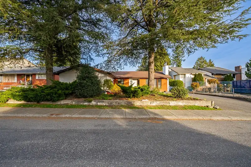 32067 TIMS AVENUE - photo 1 of 38