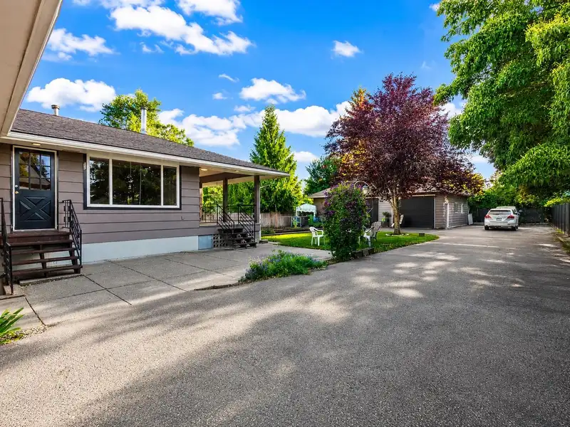 9725 JUNIPER STREET - photo 4 of 38