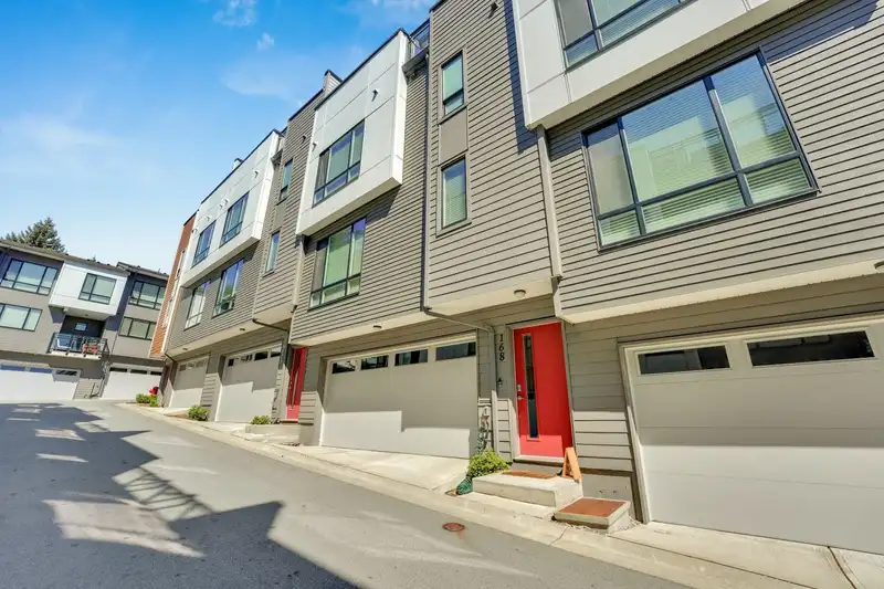 168 16433 19 AVENUE - photo 1 of 40