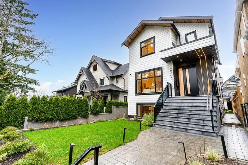 2565 W 2ND AVENUE - photo 1 of 40