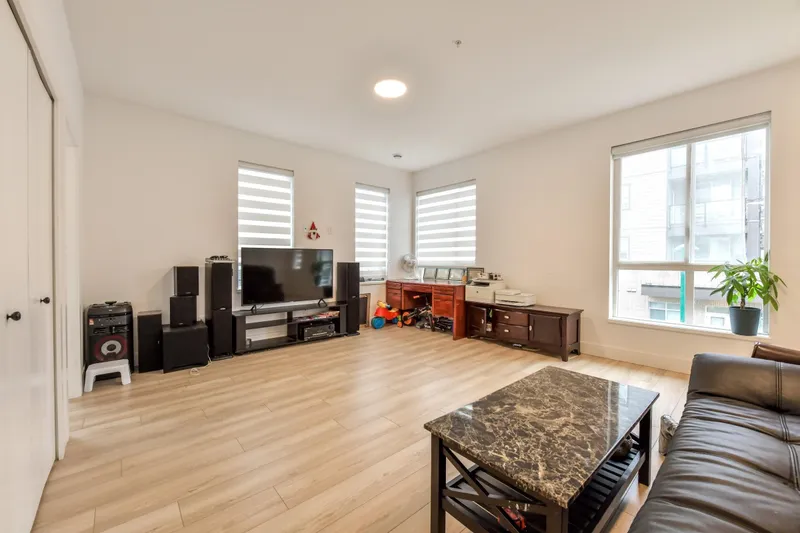 19 18855 72 AVENUE - photo 3 of 25