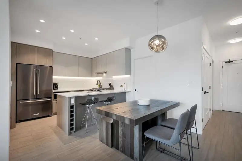 404 2408 GRANT STREET - photo 2 of 34