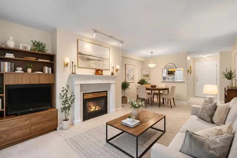 208 13475 96 AVENUE - photo 3 of 25