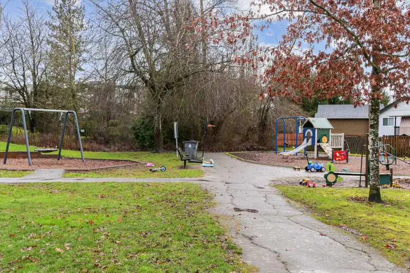 6068 BROOKS CRESCENT - photo 4 of 25