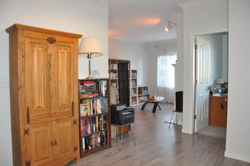 209 6688 BURLINGTON AVENUE - photo 3 of 22