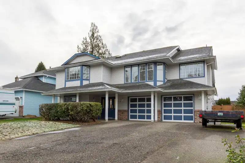 15450 91A AVENUE - photo 2 of 40