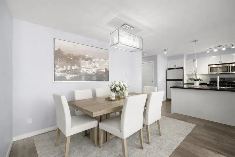 317 405 SKEENA STREET - photo 3 of 24