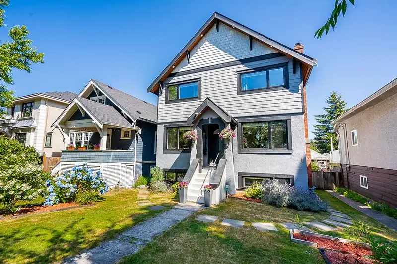 559 W 20TH AVENUE - photo 1 of 37