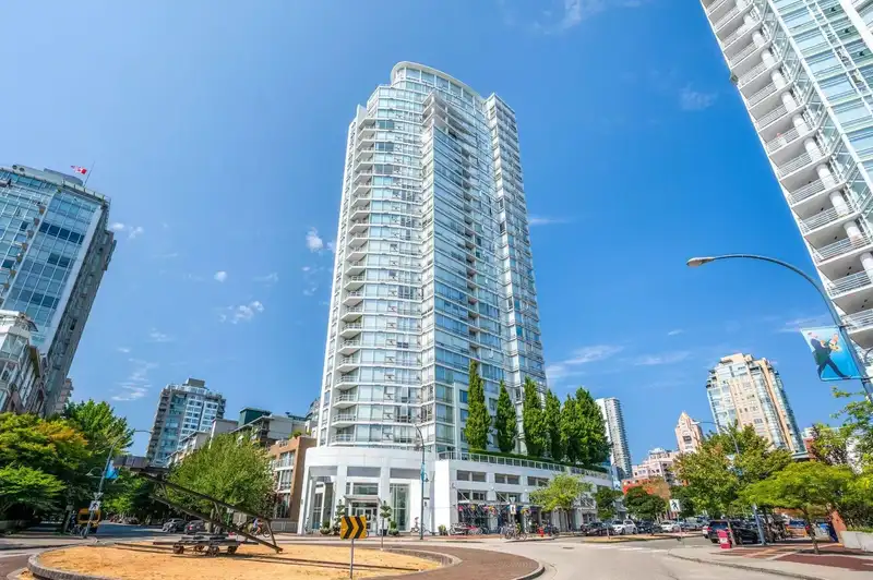 1901 1201 MARINASIDE CRESCENT - photo 1 of 24
