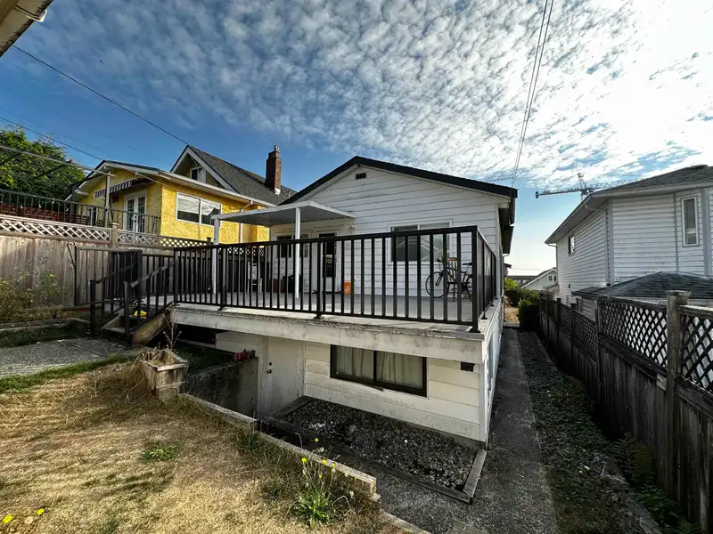 3635 FRANKLIN STREET - photo 3 of 24