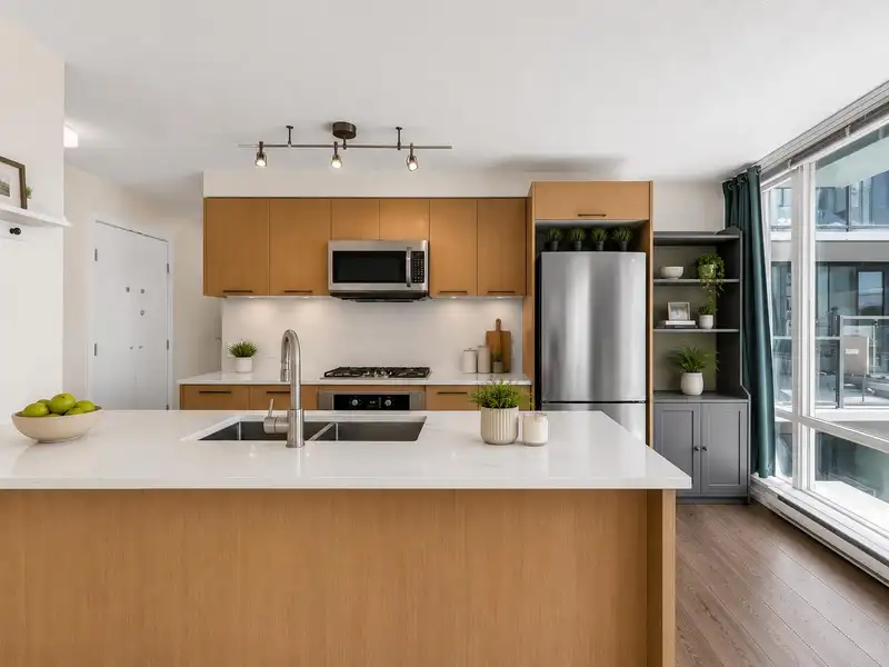 1501 7988 ACKROYD ROAD - photo 2 of 32