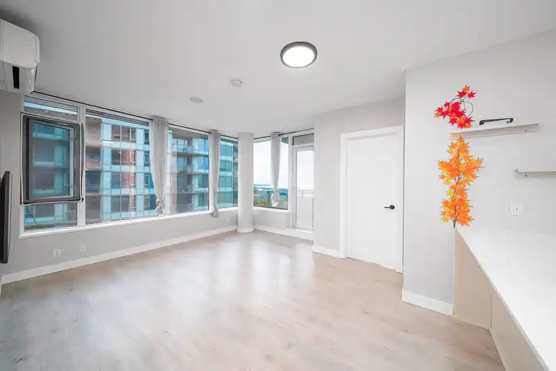 902 6971 ELMBRIDGE WAY - photo 2 of 18