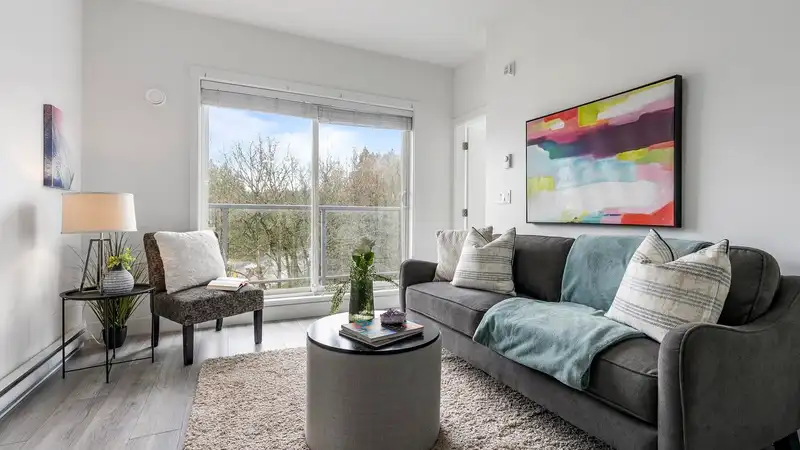 608 13978 FRASER HIGHWAY - photo 2 of 21