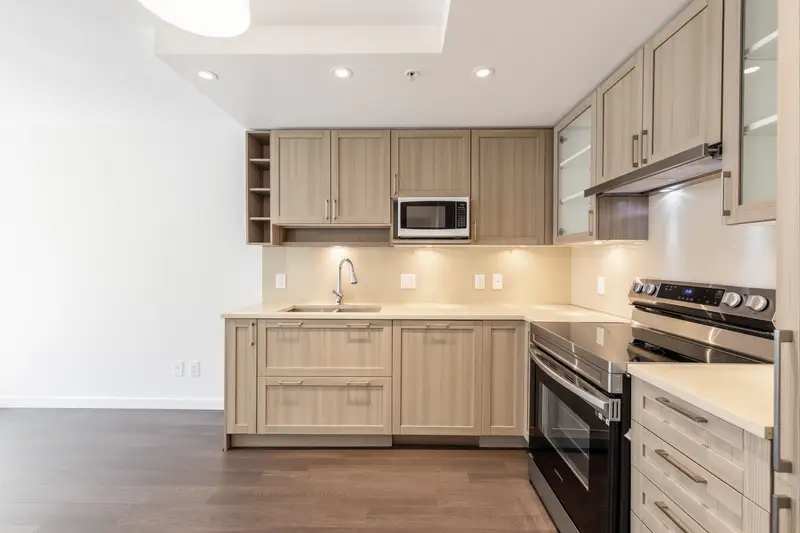 320 5665 BOUNDARY ROAD - photo 4 of 25