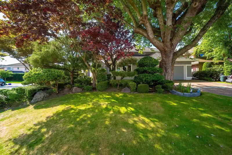 3513 CORNWALL COURT - photo 3 of 40