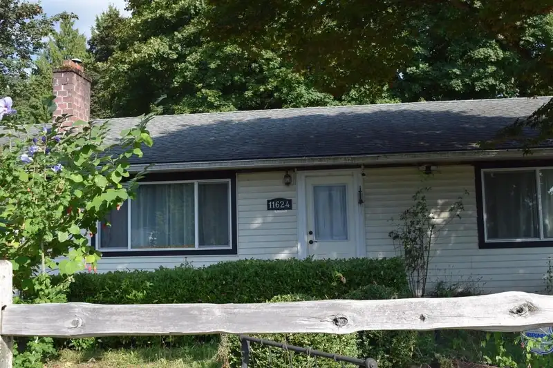 11624 212 STREET - photo 1 of 30