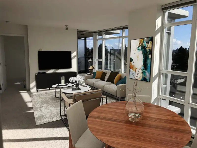 701 575 DELESTRE AVENUE - photo 2 of 5