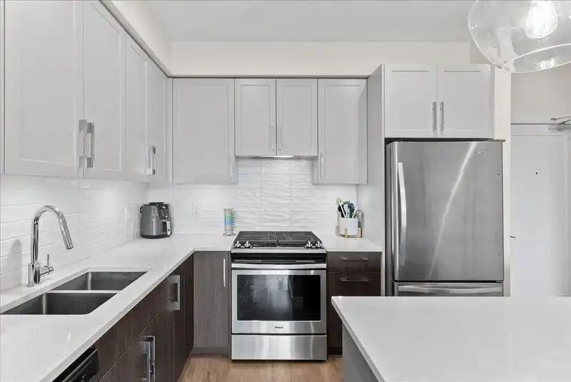 507 32838 VENTURA AVENUE - photo 4 of 34