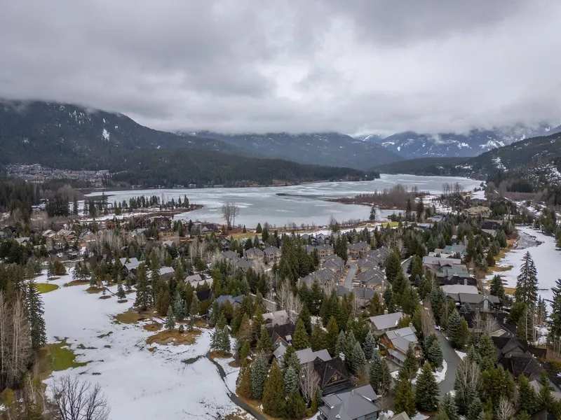 8115 MUIRFIELD CRESCENT - photo 2 of 25