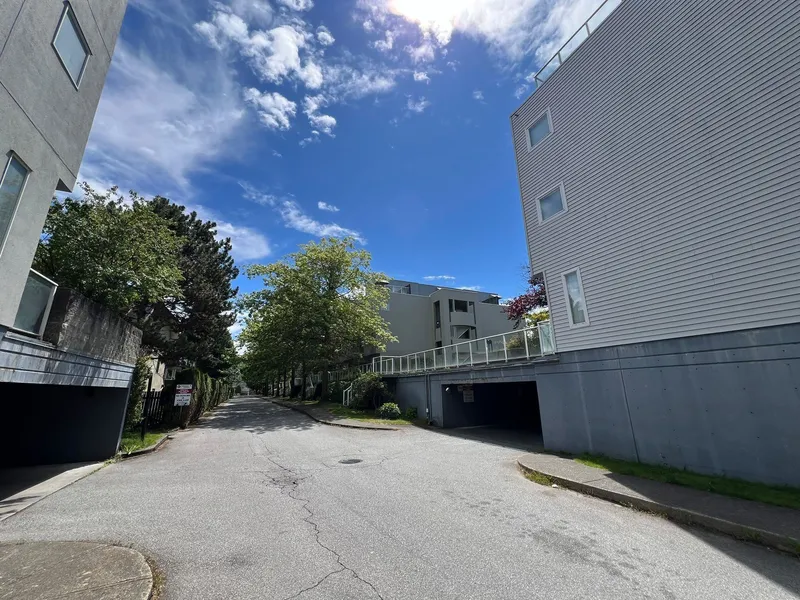 307 8600 JONES ROAD - photo 3 of 5