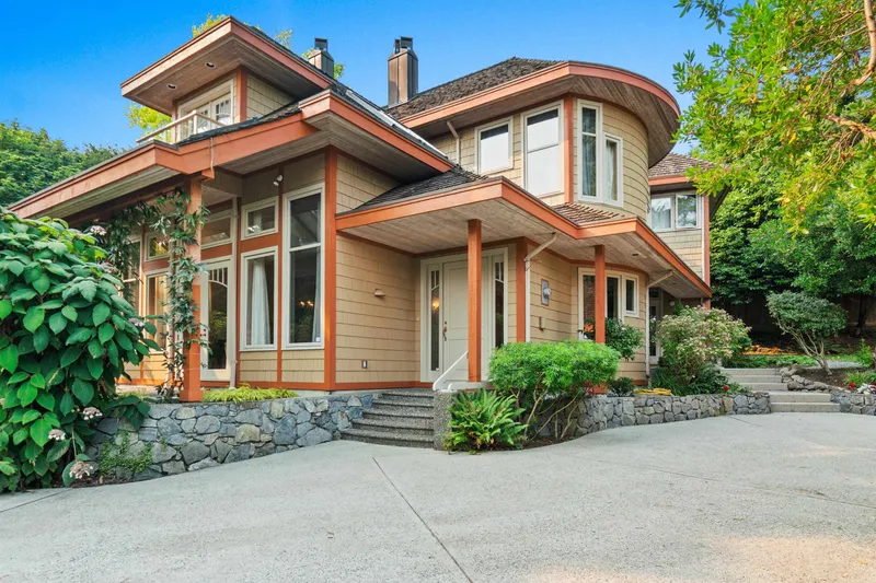 2919 TOWER HILL CRESCENT - photo 3 of 25