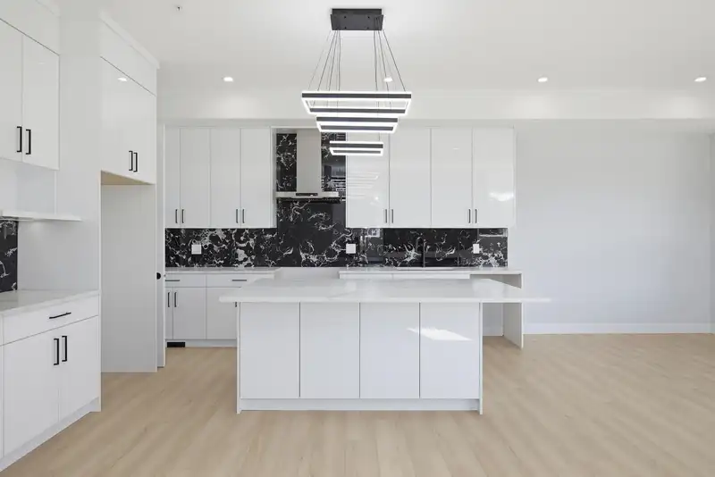 32613 CHERRY AVENUE - photo 4 of 40