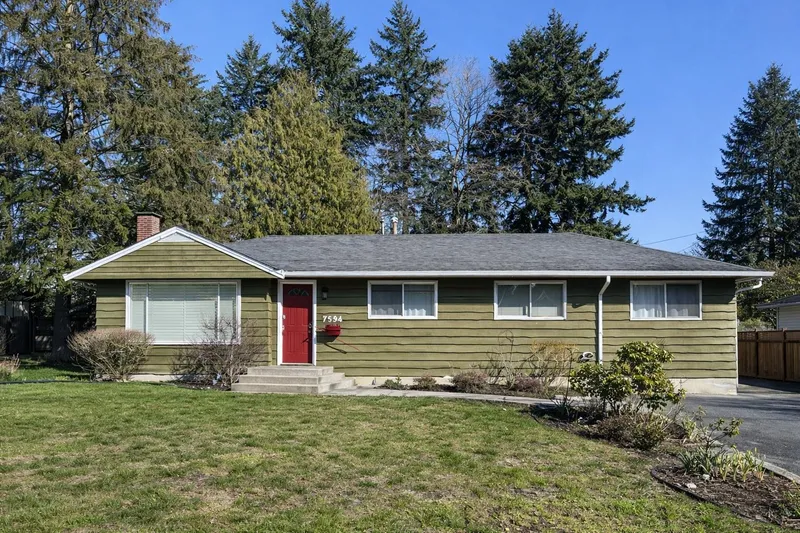 7594 118 STREET - photo 1 of 16