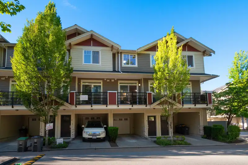 8 6383 140 STREET - photo 2 of 20