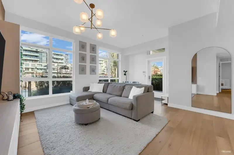 101 5007 ASH STREET - photo 1 of 22