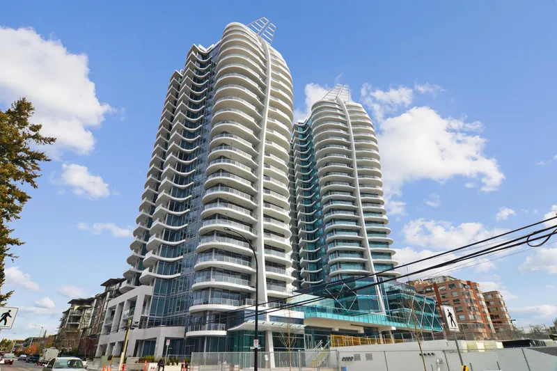 506 1500 MARTIN STREET - photo 1 of 25