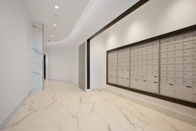 506 1500 MARTIN STREET - photo 4 of 25