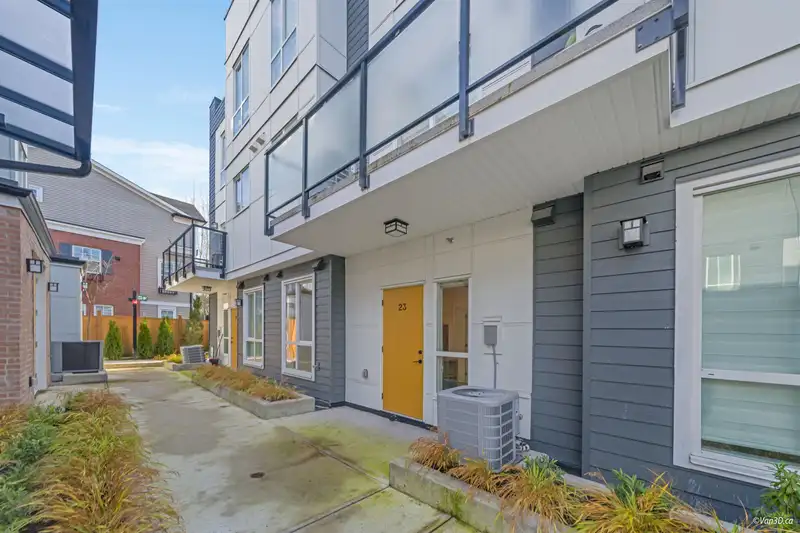23 18855 72 AVENUE - photo 3 of 3