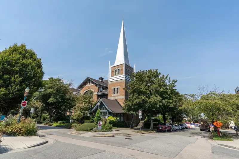 204 2525 QUEBEC STREET - photo 1 of 25