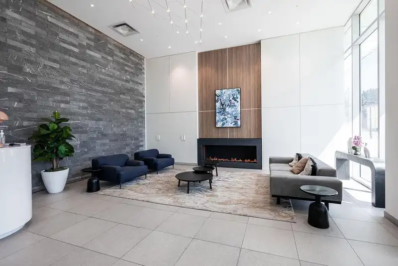 1409 13685 102 AVENUE - photo 3 of 40