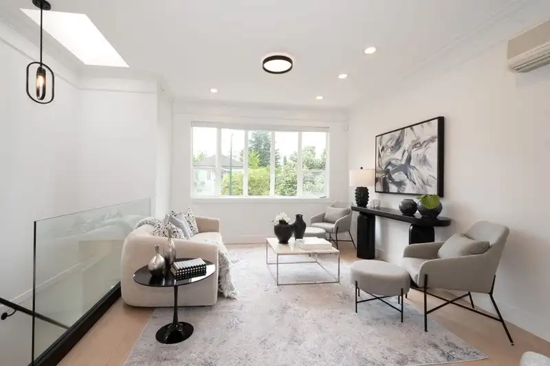 827 E 32ND AVENUE - photo 1 of 40