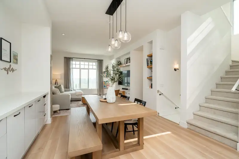 50 3552 VICTORIA DRIVE - photo 4 of 40