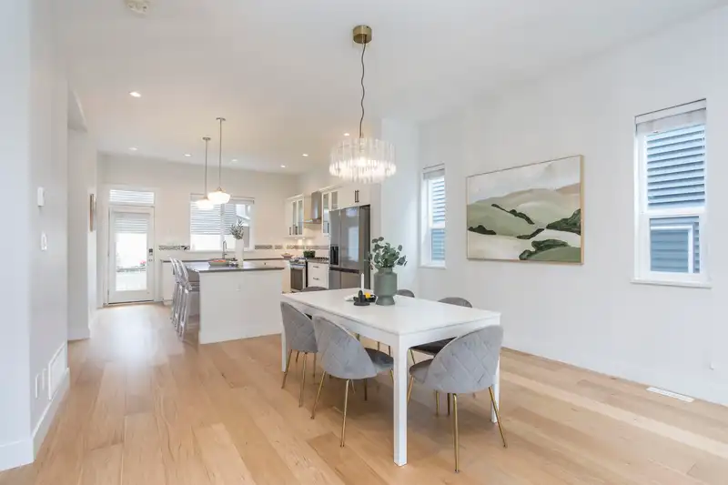 1451 DAYTON STREET - photo 4 of 39