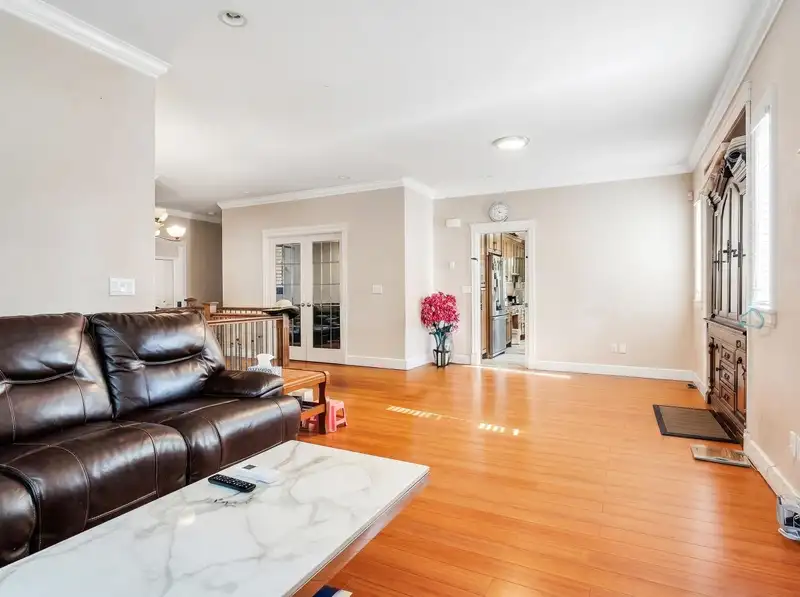 14065 100 AVENUE - photo 3 of 19
