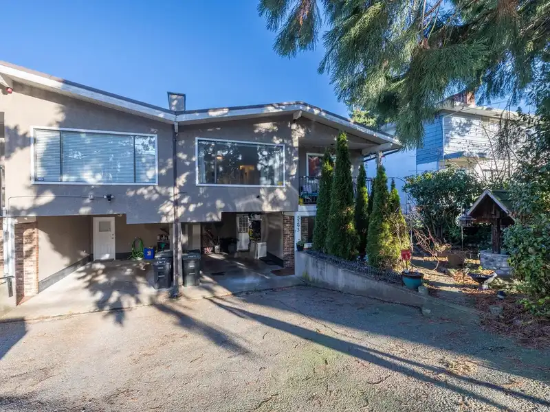 5293 MANOR STREET - photo 1 of 40